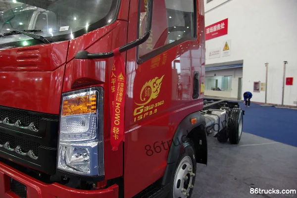 Sinotruk HOWO Tongshuai 141 ch 4X2(6 roues) châssis de camion léger cabine simple empattement 3360 Extérieur (3) | 86Trucks