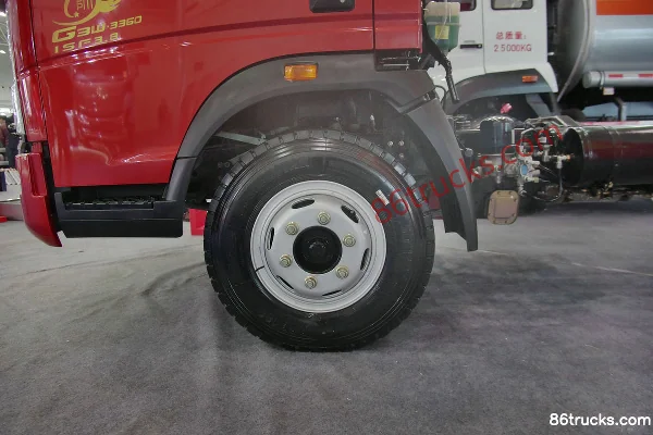 Sinotruk HOWO Tongshuai 141 ch 4X2(6 roues) châssis de camion léger cabine simple empattement 3360 (1) | 86Trucks