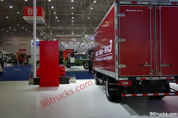 Foton Aumark S1 156 ch 4X2(6 roues) fourgon 4,14 m monoplace Carrosserie (1) | 86Trucks
