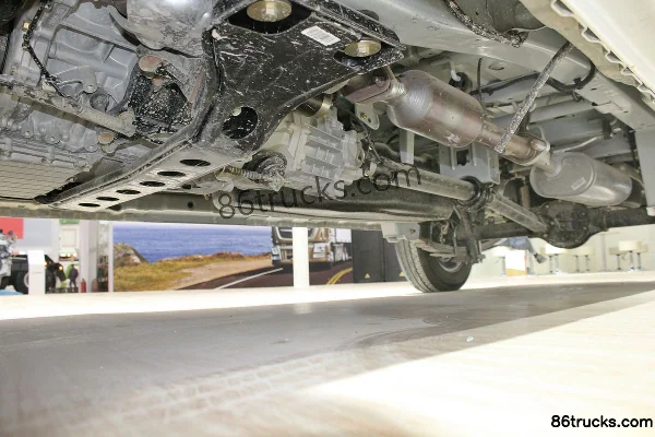 Dongfeng C37 101hp 1.4L Van Chassis (3) | 86Trucks