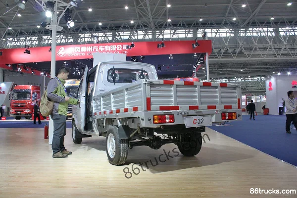 Dongfeng C32 version standard 1.5L 112 ch 4X2(6 roues) essence 2,26 m micro camion plateau double cabine Extérieur (3) | 86Trucks