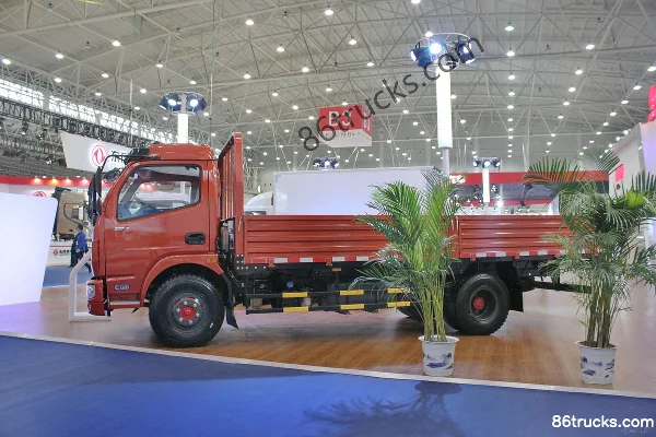 Dongfeng Kaipute C380 141 ch 4X2(6 roues) camion léger à plateau 5,2 m cabine simple Extérieur (3) | 86Trucks