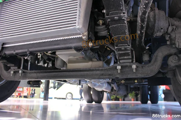 JAC Junling V6 143 hp 4X2(6 wheels) 3.8m double-row flatbed light truck Chassis (3) | 86Trucks