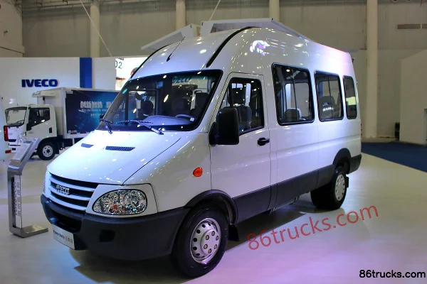 IVECO Power Daily Classic Edition A37 122hp Commercial Van Exterior (3) | 86Trucks