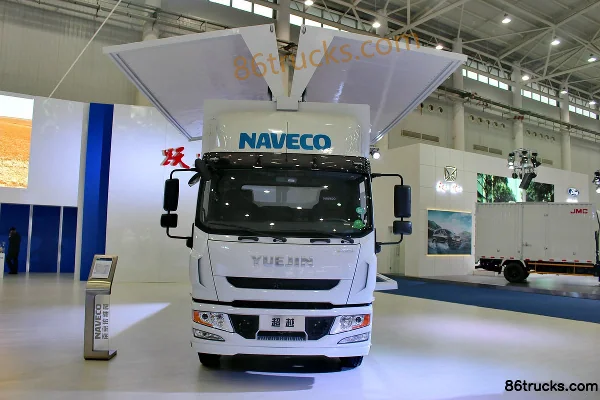 Yuejin Chaoyue C300 160hp 4X2(6 wheels) 4.17m single-row wing-opening van light truck (China VI) Exterior (2) | 86Trucks