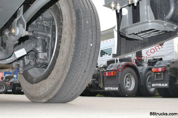 Sinotruk HOWO T7H Heavy Truck 440hp 6X2R Tractor Truck (Retarder) Chassis (3) | 86Trucks