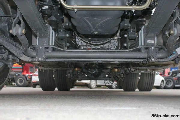 Sinotruk HOWO T7H Heavy Truck 440hp 6X2R Tractor Truck (Retarder) Chassis (2) | 86Trucks