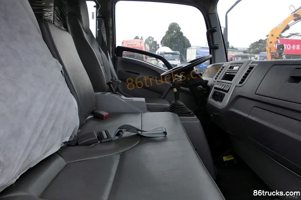 Sinotruk HOWO Tongshuai Medium Truck 168hp 4X2(6 wheels) 4700mm Wheelbase Cargo Truck Chassis Cab (1) | 86Trucks