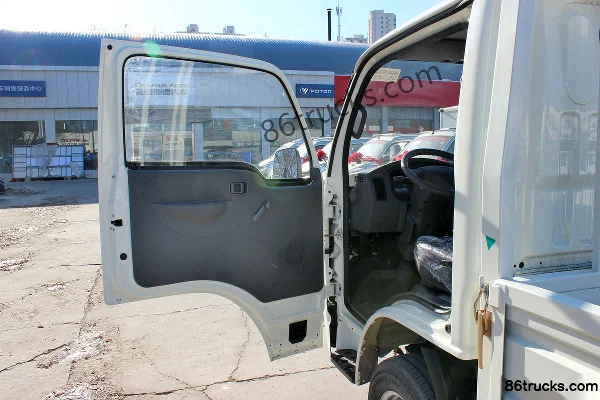 Yuejin Xiaofuxing S50Q 1,3 L 87 ch 4X2(6 roues) Essence Camion léger cabine simple (1) | 86Trucks