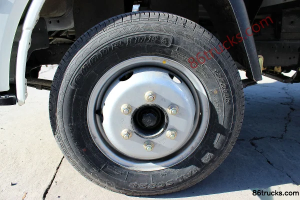 Yuejin Xiaofuxing S50Q 1,3 L 87 ch 4X2(6 roues) Essence Camion léger cabine simple Châssis (2) | 86Trucks