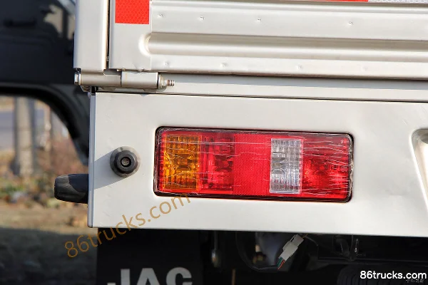 JAC Kangling X3 60 hp 4X2(6 wheels) 3.3m Single Row Flatbed Mini Truck (Rated Load: 0.745 tons) Body (2) | 86Trucks