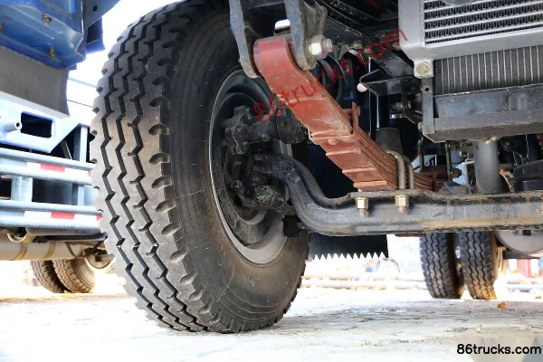 Kama Junchi 116hp 4X2(6 wheels) 4.2m Single Row Flatbed Light Truck Chassis (3) | 86Trucks