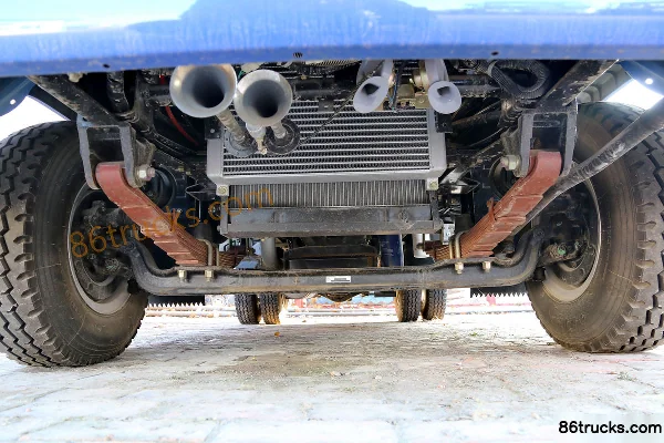 Kama Junchi 116hp 4X2(6 wheels) 4.2m Single Row Flatbed Light Truck Chassis (1) | 86Trucks