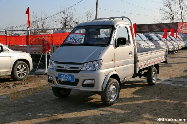 Changan Kuayue Xinbao MINI 1.0L 53hp 4X2(6 wheels) 2.6m single-row flatbed micro truck (short wheelbase) Exterior (3) | 86Trucks