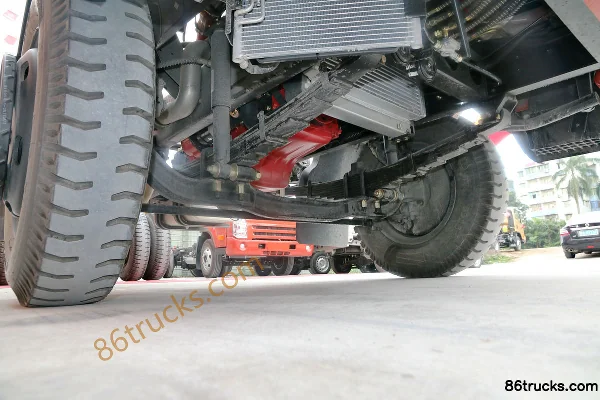 Dayun Aopuli 137 hp 4X2(6 wheels) 3.28m semi-sleeper van light truck Chassis (2) | 86Trucks