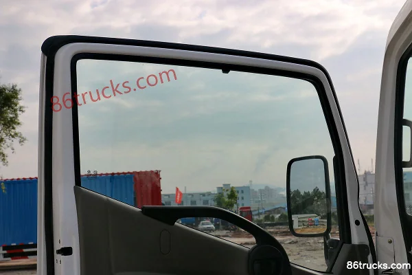 Dongfeng Kaipute N300 camion porteur 130 ch 4X2(6 roues) empattement 3350 châssis cabine simple 4,13 m (3) | 86Trucks