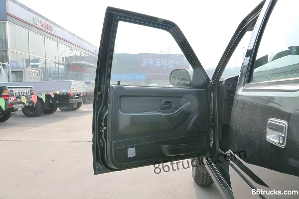 Qingling Isuzu T17 2021 3.0T Diesel 142 hp 2WD Standard Wheelbase Double Row Pickup Chassis (2) | 86Trucks