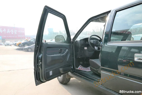 Qingling Isuzu T17 2021 3.0T Diesel 142 hp 2WD Standard Wheelbase Double Row Pickup Chassis (1) | 86Trucks