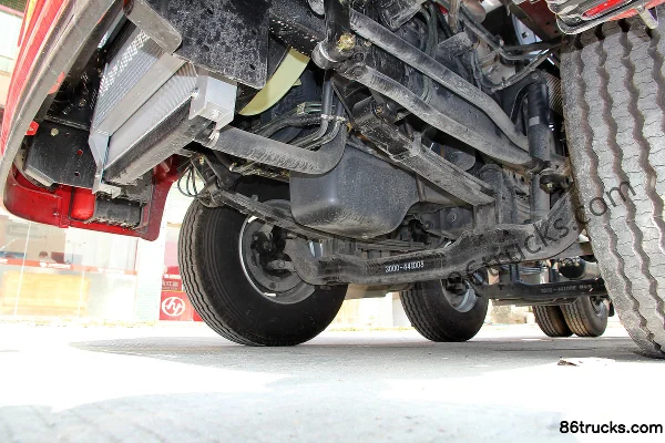 SAIC Hongyan Jieka C100 Heavy Truck 350hp 6X2(8 wheels) Tractor Truck Chassis (3) | 86Trucks