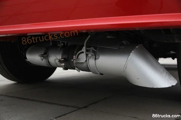SHACMAN Cummins Delong New X3000 version légère 420 ch 6X4(10 roues) tracteur routier pour matières dangereuses Châssis (2) | 86Trucks