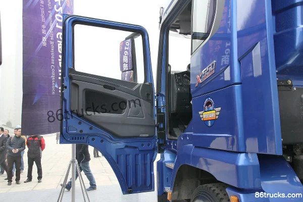 SHACMAN Delong X3000 version super renforcée 550 ch 6X4(10 roues) tracteur routier Cabine (1) | 86Trucks