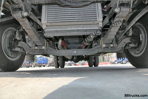 Sinotruk HOWO Tongshuai 129 ch 4X2(6 roues) fourgon léger 4,2 m à cabine simple Châssis (2) | 86Trucks