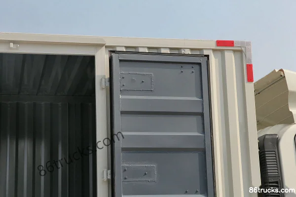 Sinotruk HOWO Tongshuai 129 ch 4X2(6 roues) fourgon léger 4,2 m à cabine simple Carrosserie (2) | 86Trucks