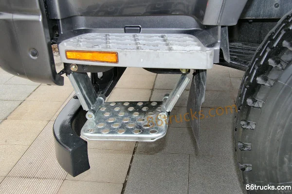 Dongfeng Commercial Vehicle Tianlong KC Heavy Truck 350 hp 6X4(10 wheels) 6m Dump Truck Cab (3) | 86Trucks