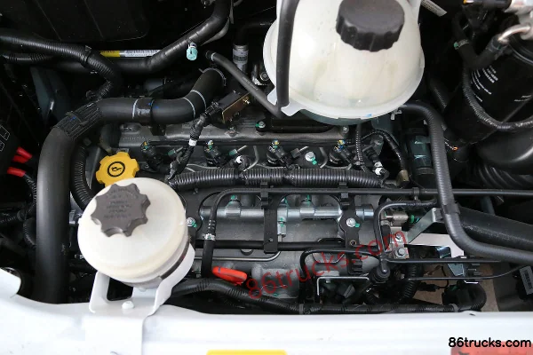SAIC MAXUS V80 modèle 2015, 136 ch, version manuelle Aoyuntong, fourgon fermé toit haut empattement long (China V) Châssis (2) | 86Trucks