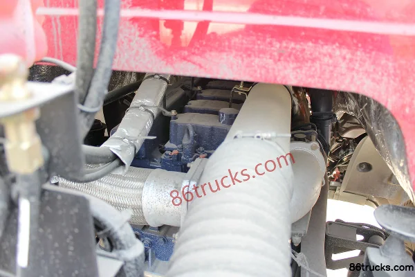 Dayun N8C heavy truck 375hp 6X2(8 wheels) tractor truck Chassis (2) | 86Trucks