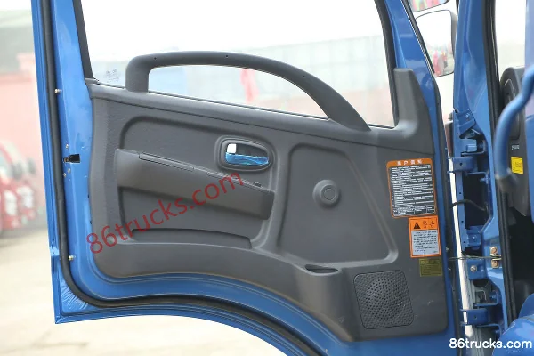 Feidi X3 Series 129 hp 4X2(6 wheels) 4.81m dump truck Cab (2) | 86Trucks
