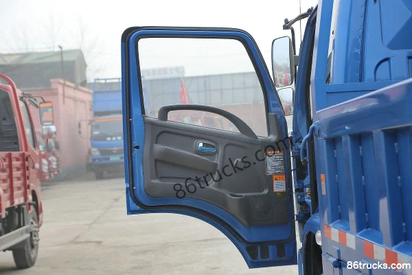 Feidi X3 Series 129 hp 4X2(6 wheels) 4.81m dump truck Cab (1) | 86Trucks