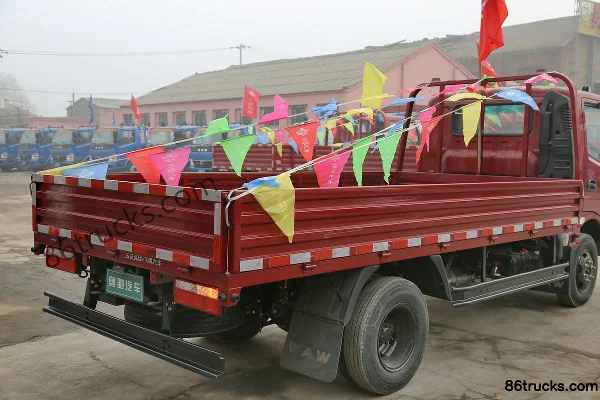 Feidi A2 Series 95 hp 4X2(6 wheels) 4.2m Single-row Flatbed Light Truck Body (3) | 86Trucks
