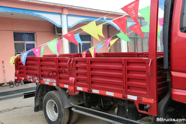 Feidi A3 série 130 ch 4X2(6 roues) camion plateau léger 3,8 m cabine avec couchette Carrosserie (1) | 86Trucks