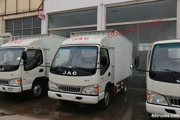 JAC Kangling 28 Narrow Body 73 hp 4X2(6 wheels) 3.7m Single Row Van Light Truck Exterior (3) | 86Trucks