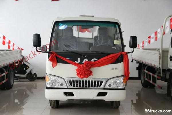JAC Kangling 28 narrow cab 82 hp 4X2(6 wheels) 3.7m single-row flatbed light truck (JAC engine) Exterior (2) | 86Trucks