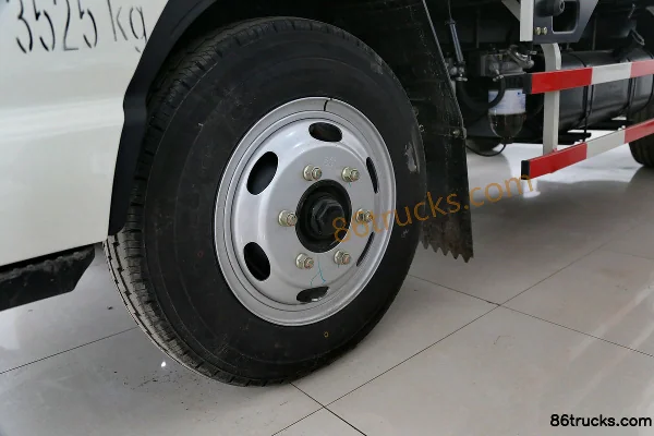JAC Kangling 28 narrow cab 82 hp 4X2(6 wheels) 3.7m single-row flatbed light truck (JAC engine) Chassis (2) | 86Trucks
