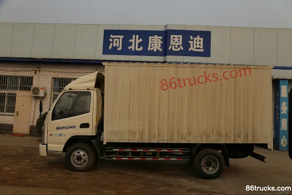 Kama Fuyunlai 87 hp 4X2(6 wheels) 4.2m Single-row Van Light Truck Exterior (3) | 86Trucks