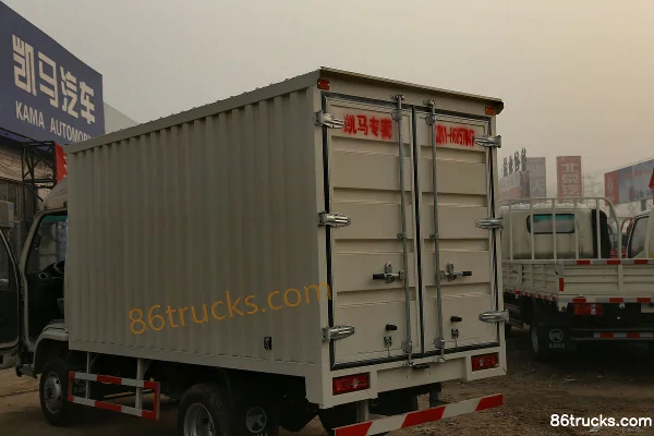 Kama Jinyunka 88 ch 4X2(6 roues) 3,3 m fourgon léger cabine simple (essence) Carrosserie (3) | 86Trucks