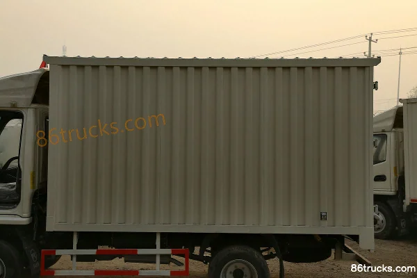 Kama Jinyunka 88 ch 4X2(6 roues) 3,3 m fourgon léger cabine simple (essence) Carrosserie (2) | 86Trucks