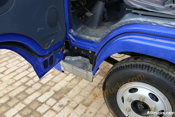 Kama Junteng 95hp 4X2(6 wheels) 4.2m Dump Truck Cab (3) | 86Trucks