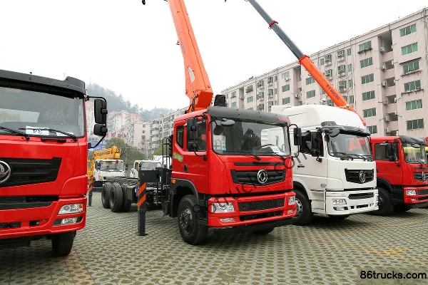 Dongfeng Yulong 260 hp 6X4(10 wheels) Truck-Mounted Crane (EQ5251JSQZM1) Exterior