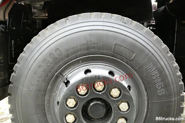 Dongfeng Yulong 260 hp 6X4(10 wheels) Truck-Mounted Crane (EQ5251JSQZM1) Chassis (3) | 86Trucks