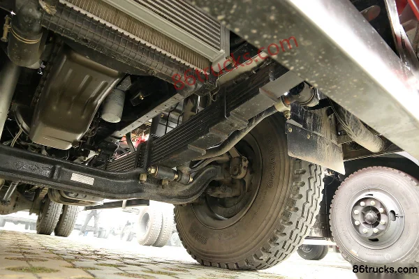 Dongfeng Yulong 180 hp 4X2(6 wheels) Truck-mounted Crane (EQ5168JSQZM) Chassis (3) | 86Trucks