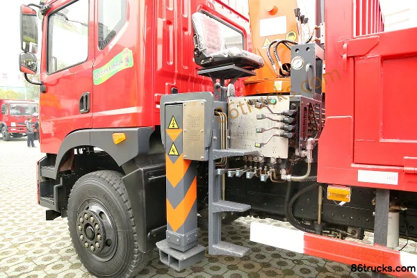 Dongfeng Yulong 180 hp 4X2(6 wheels) Truck-mounted Crane (EQ5168JSQZM) Body (1) | 86Trucks