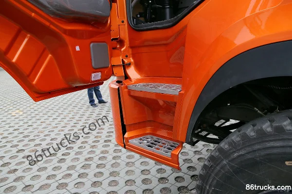 Dongfeng Yulong 340 hp 6X4(10 wheels) 5.2m Dump Truck Chassis (EQ3258GLJ1) Cab (2) | 86Trucks