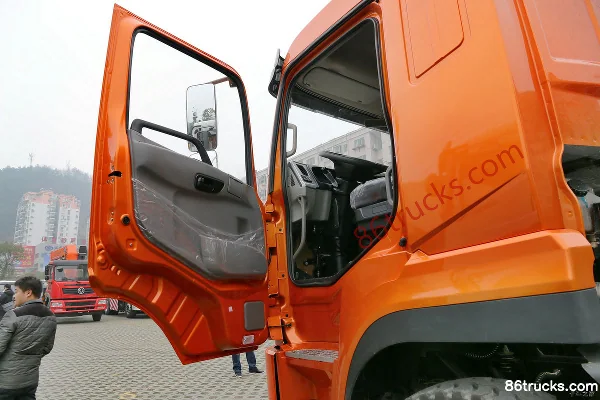 Dongfeng Yulong 340 hp 6X4(10 wheels) 5.2m Dump Truck Chassis (EQ3258GLJ1) Cab (1) | 86Trucks