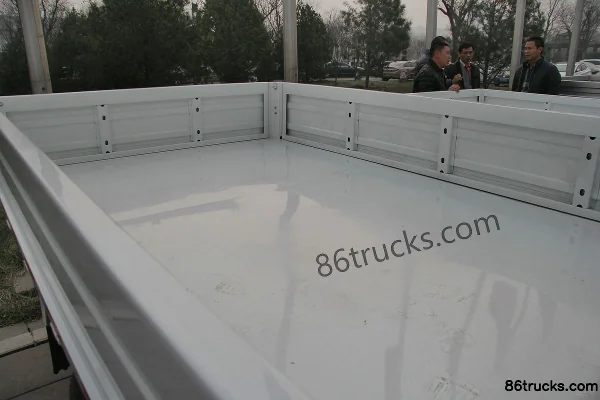 Tangjun Ouling Xiaobaoma 68 ch 4X2(6 roues) camion benne double cabine 2,515 m Carrosserie (2) | 86Trucks
