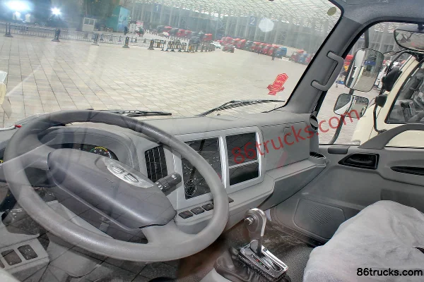 FAW Jiefang Hu VH 68hp 4X2(6 wheels) Electric Barrel Garbage Truck (Yuanda Brand) Cab (1) | 86Trucks