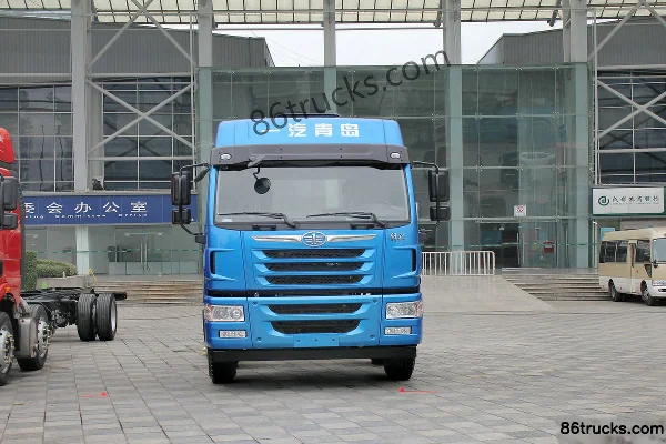 FAW Jiefang Qingdao HanV2.0 Heavy Truck 260 hp 6X2(8 wheels) 9.65 m Cage Cargo Truck Exterior (2) | 86Trucks